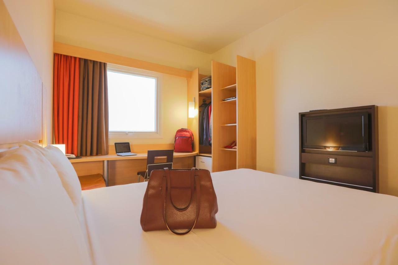 Ibis Montes Claros Shopping Hotel Exterior foto