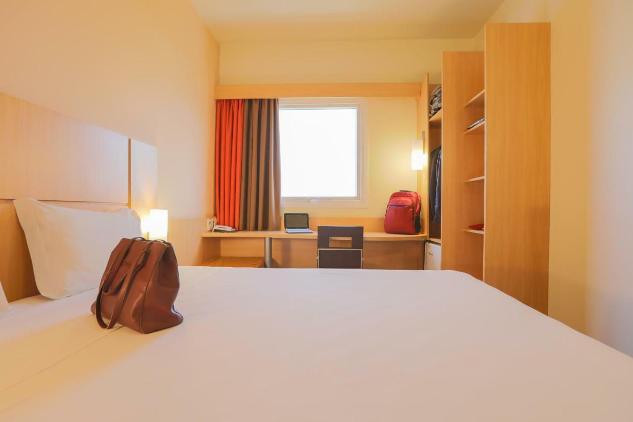 Ibis Montes Claros Shopping Hotel Exterior foto