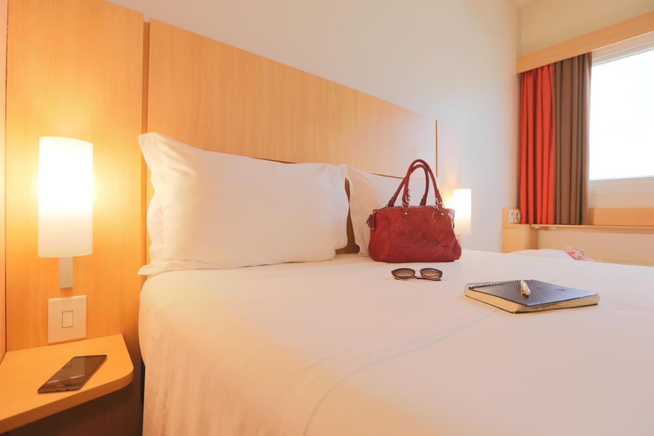 Ibis Montes Claros Shopping Hotel Exterior foto
